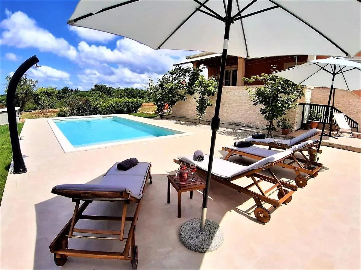 Villa Tana Tinjan Croatie
